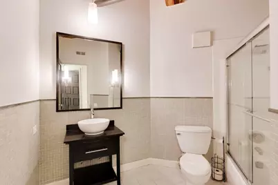 225 W Huron Street #305, Chicago, IL 60654 - Photo 9