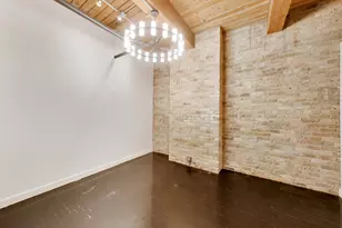 225 W Huron St, Chicago, IL 60654 - Photo 13