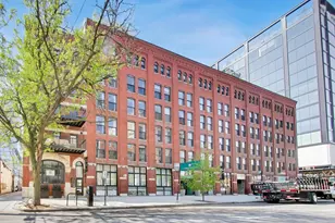 225 W Huron St, Chicago, IL 60654 - Photo 1