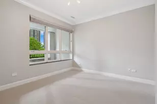 409 E Benton Pl, Chicago, IL 60601 - Photo 23