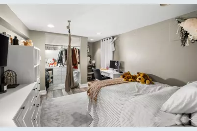3348 N Keeler Avenue, Chicago, IL 60641 - Photo 19
