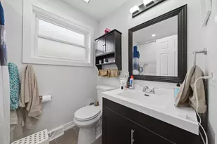 4933 N Keeler Ave, Chicago, IL 60630 - Photo 33