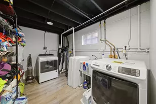 4933 N Keeler Ave, Chicago, IL 60630 - Photo 45