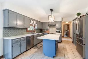 3780 Anjou Ln, Hoffman Estates, IL 60192 - Photo 9