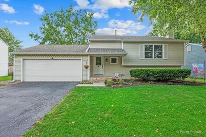 960 Independence Avenue, Saint Charles, IL 60174 - Photo 1