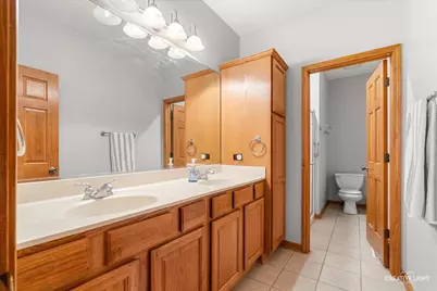 574 Sudbury Circle, Oswego, IL 60543 - Photo 13