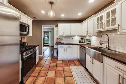 [Address not provided], Downers Grove, IL 60516 - Photo 15