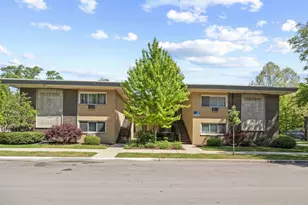 135 S Kenilworth Ave, Oak Park, IL 60302 - Photo 1