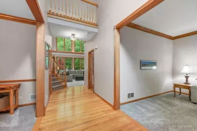 1702 King Richard Circle, Saint Charles, IL 60174 - Photo 3