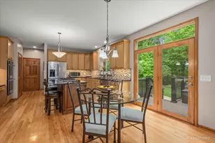1702 King Richard Cir, Saint Charles, IL 60174 - Photo 13