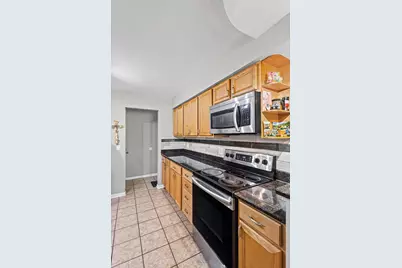 3201 W Balmoral Avenue #301, Chicago, IL 60625 - Photo 9