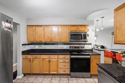 3201 W Balmoral Avenue #301, Chicago, IL 60625 - Photo 11