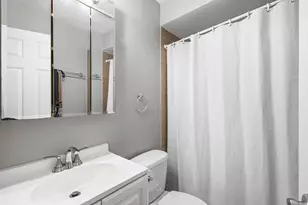 3201 W Balmoral Ave, Chicago, IL 60625 - Photo 17