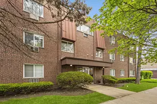 3201 W Balmoral Ave, Chicago, IL 60625 - Photo 1