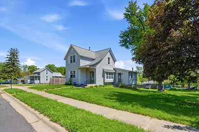 1713 N 5th Street, Clinton, IA 52732 - Photo 3