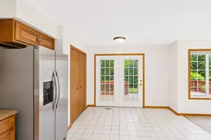360 Thomas Dr, West Chicago, IL 60185 - Photo 21