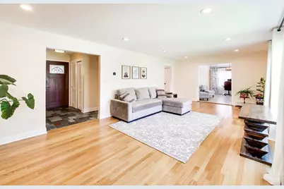2725 Roslyn Lane, Highland Park, IL 60035 - Photo 5
