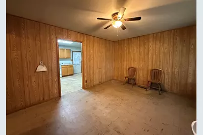 141 S Oakdale Avenue, Kankakee, IL 60901 - Photo 3