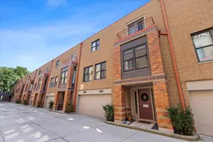 950 W Berwyn Ave, Chicago, IL 60640 - Photo 1