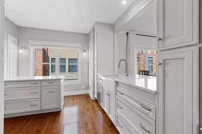 950 W Berwyn Avenue #3, Chicago, IL 60640 - Photo 11