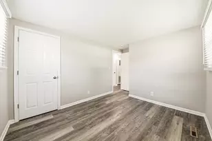 58 Golfview Ln, Carpentersville, IL 60110 - Photo 17
