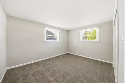 58 Golfview Lane, Carpentersville, IL 60110 - Photo 11