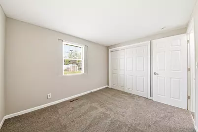 58 Golfview Lane, Carpentersville, IL 60110 - Photo 15