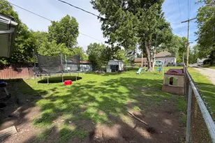 300 W Allmon St, Salem, IL 62881 - Photo 5
