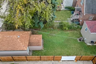 10231 S Rhodes Ave, Chicago, IL 60628 - Photo 27