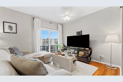 2060 Crossing Court, Lombard, IL 60148 - Photo 3