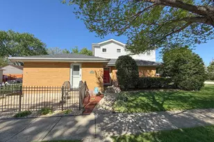 326 S Chase Ave, Lombard, IL 60148 - Photo 1