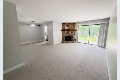 823 E Coach Road #5, Palatine, IL 60074 - Photo 3