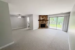 823 E Coach Rd, Palatine, IL 60074 - Photo 3