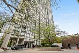 5455 N Sheridan Rd, Chicago, IL 60640 - Photo 3