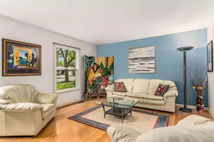 1813 Clyde Dr, Naperville, IL 60565 - Photo 5
