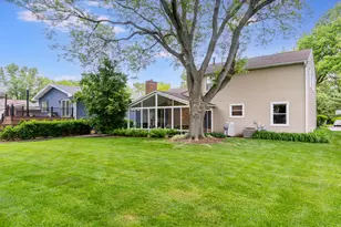 1813 Clyde Dr, Naperville, IL 60565 - Photo 31