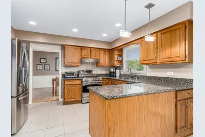 1813 Clyde Drive, Naperville, IL 60565 - Photo 9