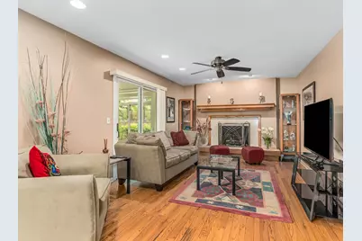1813 Clyde Drive, Naperville, IL 60565 - Photo 17