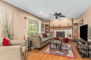 1813 Clyde Dr, Naperville, IL 60565 - Photo 17