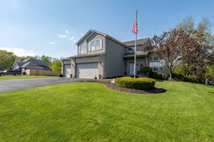 206 Chesapeake Bay, Winthrop Harbor, IL 60096 - Photo 1