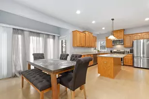 520 N Veterans Pkwy, Addison, IL 60101 - Photo 11