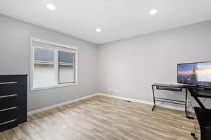 520 N Veterans Pkwy, Addison, IL 60101 - Photo 21