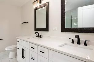 7957 W 73 Pl, Bridgeview, IL 60455 - Photo 21