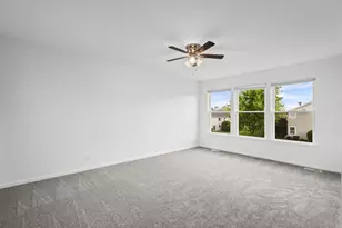 1463 W Remington Ln, Round Lake, IL 60073 - Photo 11