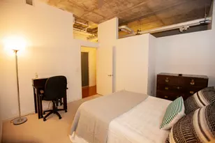 807 Davis St, Evanston, IL 60201 - Photo 11