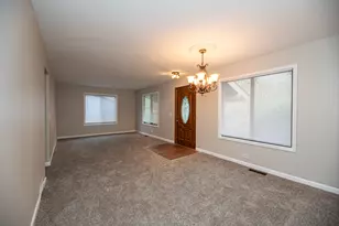 67 Honeysuckle Ln, Crystal Lake, IL 60014 - Photo 13
