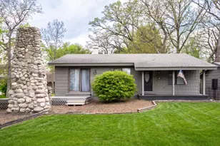 67 Honeysuckle Ln, Crystal Lake, IL 60014 - Photo 3