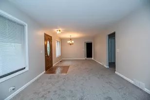 67 Honeysuckle Ln, Crystal Lake, IL 60014 - Photo 15