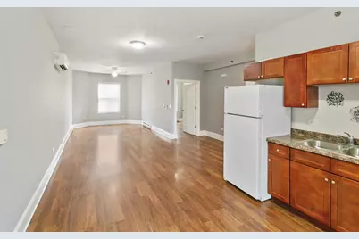 115 N Hickory Street #C, Joliet, IL 60435 - Photo 3