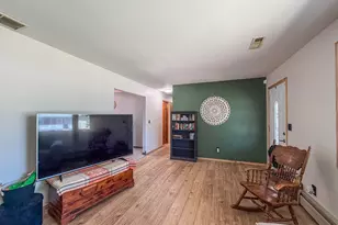 626 Bryan Ave, Danville, IL 61832 - Photo 7
